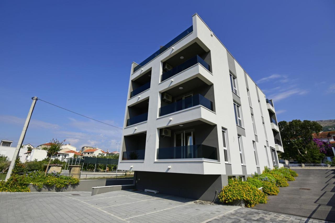 Apartments Adriatic Podstrana Buitenkant foto