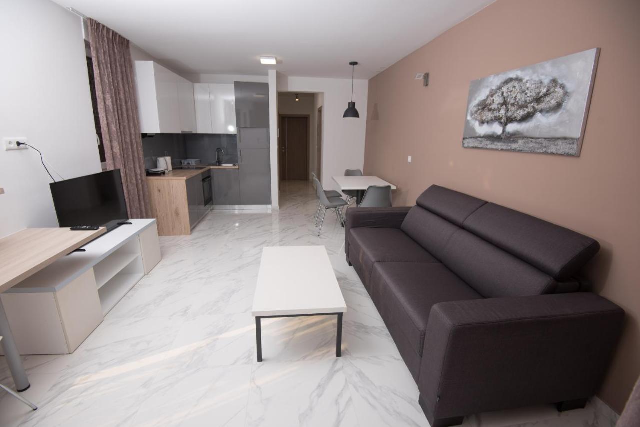 Apartments Adriatic Podstrana Buitenkant foto