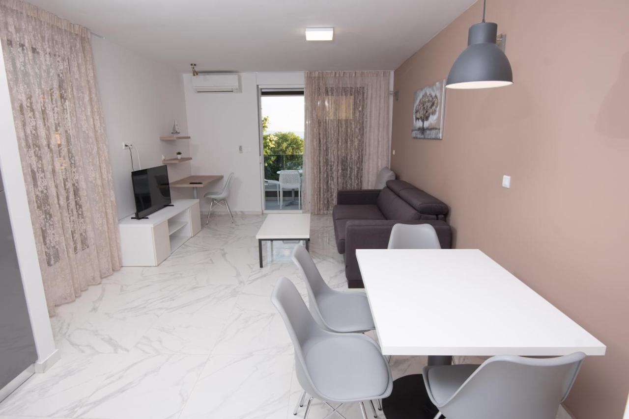 Apartments Adriatic Podstrana Buitenkant foto