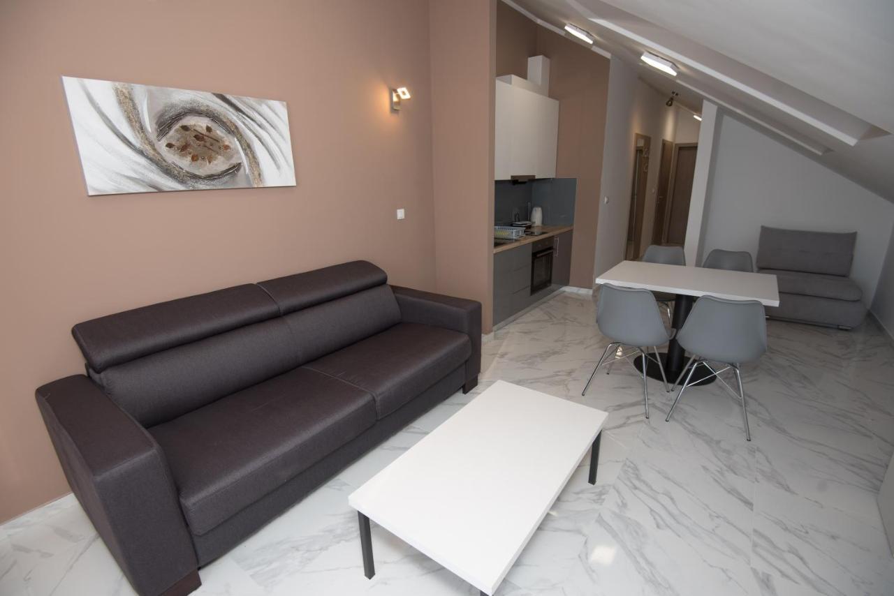 Apartments Adriatic Podstrana Buitenkant foto