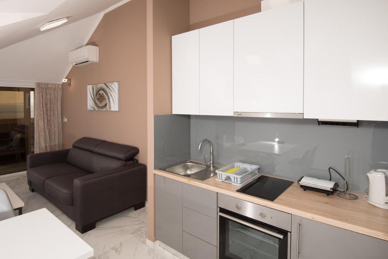 Apartments Adriatic Podstrana Buitenkant foto